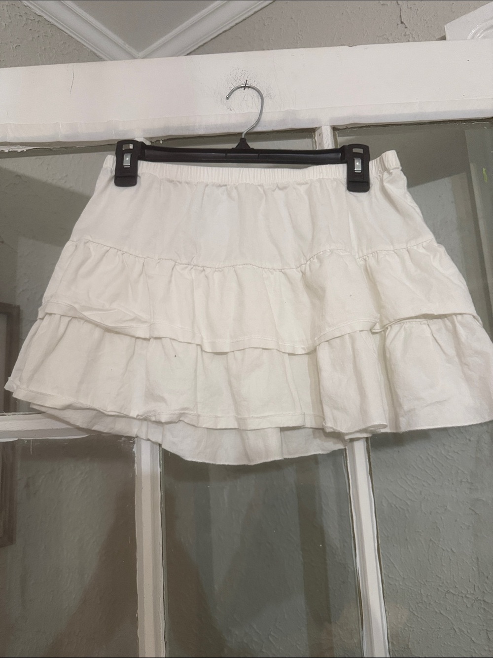 Brandy Melville White Tiered Ruffle Skirt